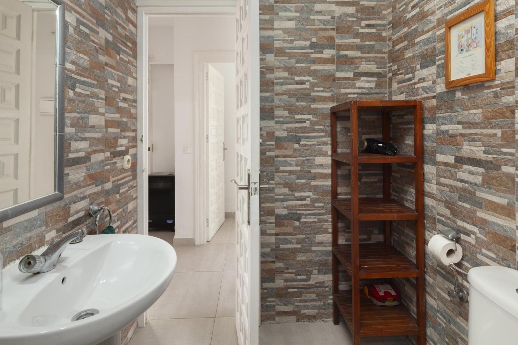 Bright Spacious 1 Bed Apartment نيرخا المظهر الخارجي الصورة